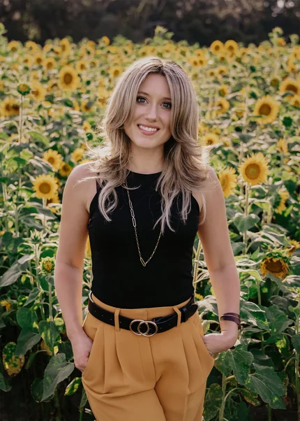 Nikki Bowen - photo 1