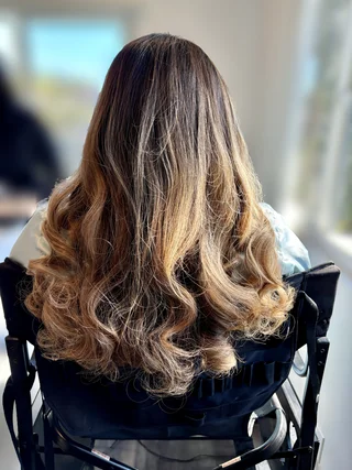 Blowout and Heat Styling