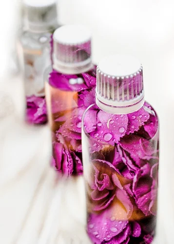 Trauma-Informed Aromatherapy for Emotional Safety and Gentle Healing