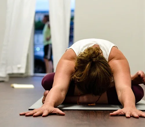 Beginner Online Yin Yoga for Fascia Strength, Deep Stretching & Energy Balance